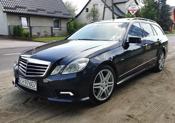 pomorskie Mercedes-Benz Klasa E cena 44900 przebieg: 280000, rok produkcji 2010 z Czersk